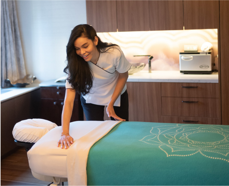 Benefits of Luxury Facial at ila only