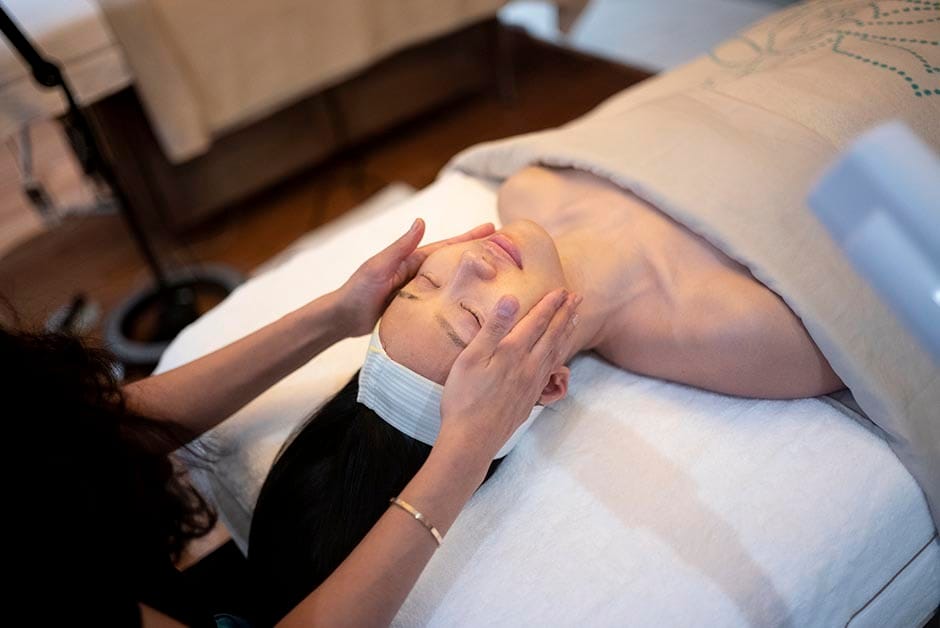 Natura Bisse Oxygen Hydration Facial in NYC