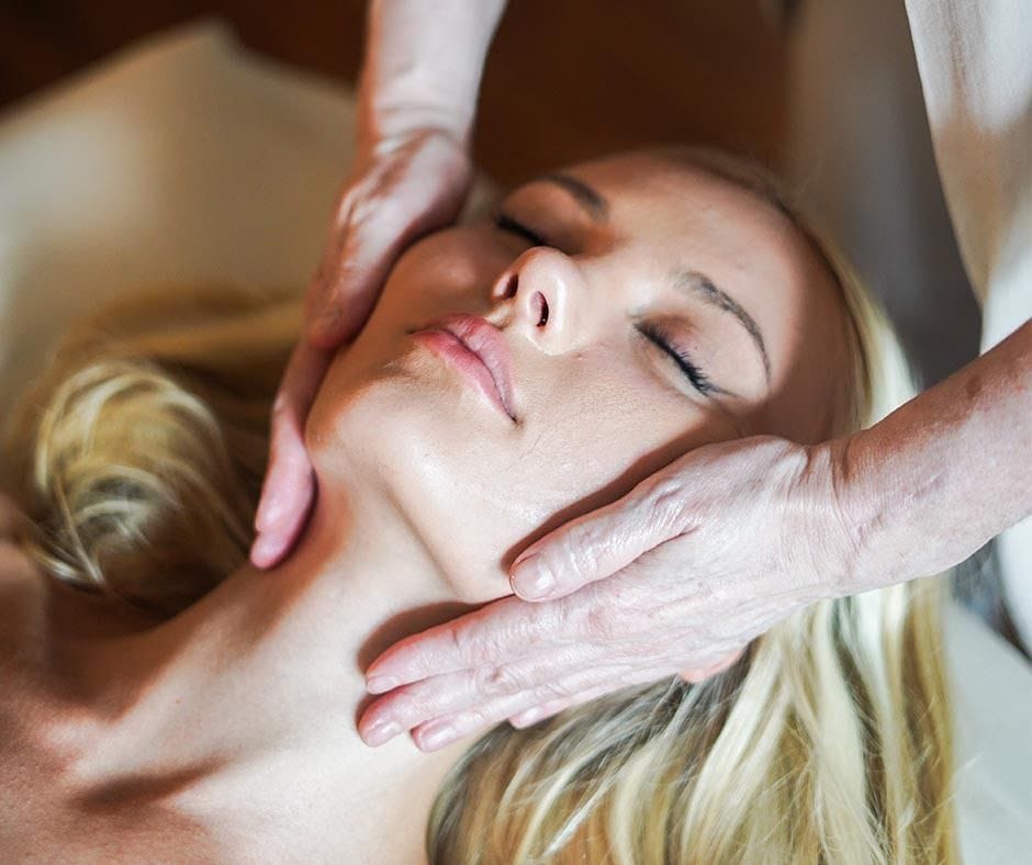 Scalp Massages for Bachelorettes