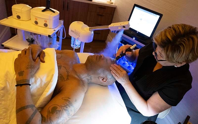 ILA Only Spa Hydrafacial Serum Infusion Midtown NYC