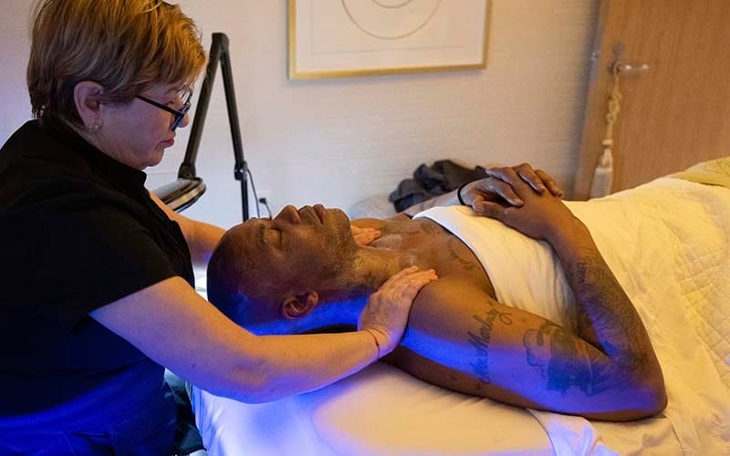 ILA Only Spa Jet Lag Massage Shoulder Neck Therapy Midtown NYC