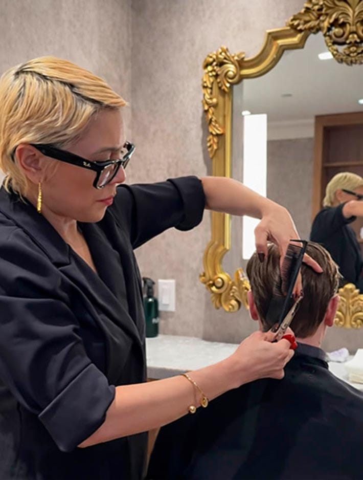 Mens Haircut NYC Midtown Manhattan Professional Stylist